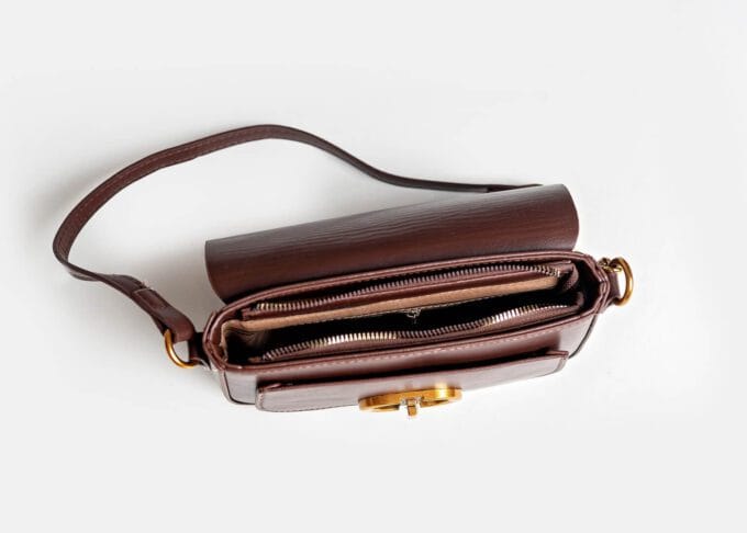 Elegancka Torebka Sienna Brown z łańcuszkiem i złotymi detalami - obrazek 3