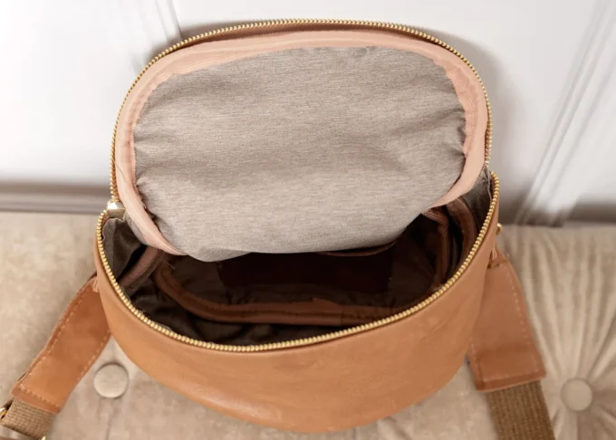 Stylowa torba nerka Lily Brown z naturalnej skóry - idealna na każdą okazję! - obrazek 5