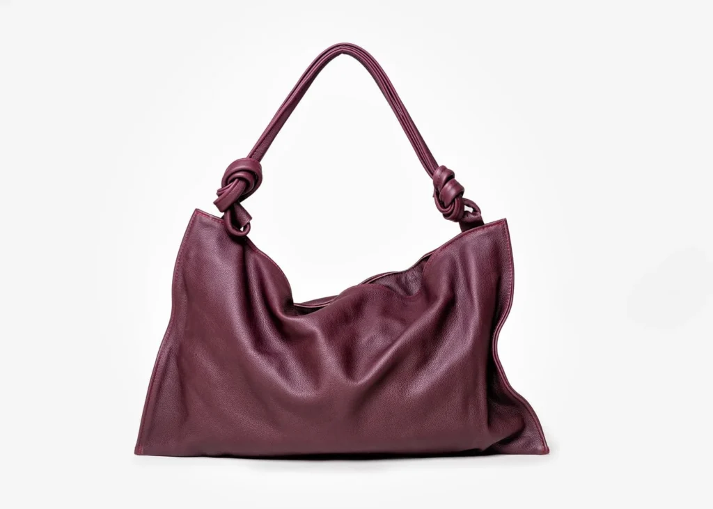 Torebka Botella w stylu hobo, wykonana z naturalnej skóry