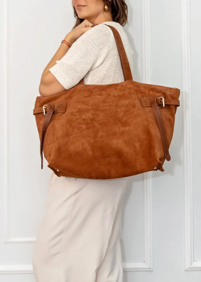 Zamszowa Shopperka do Eleganckich i Casualowych Stylizacji – Mila Ginger - obrazek 4