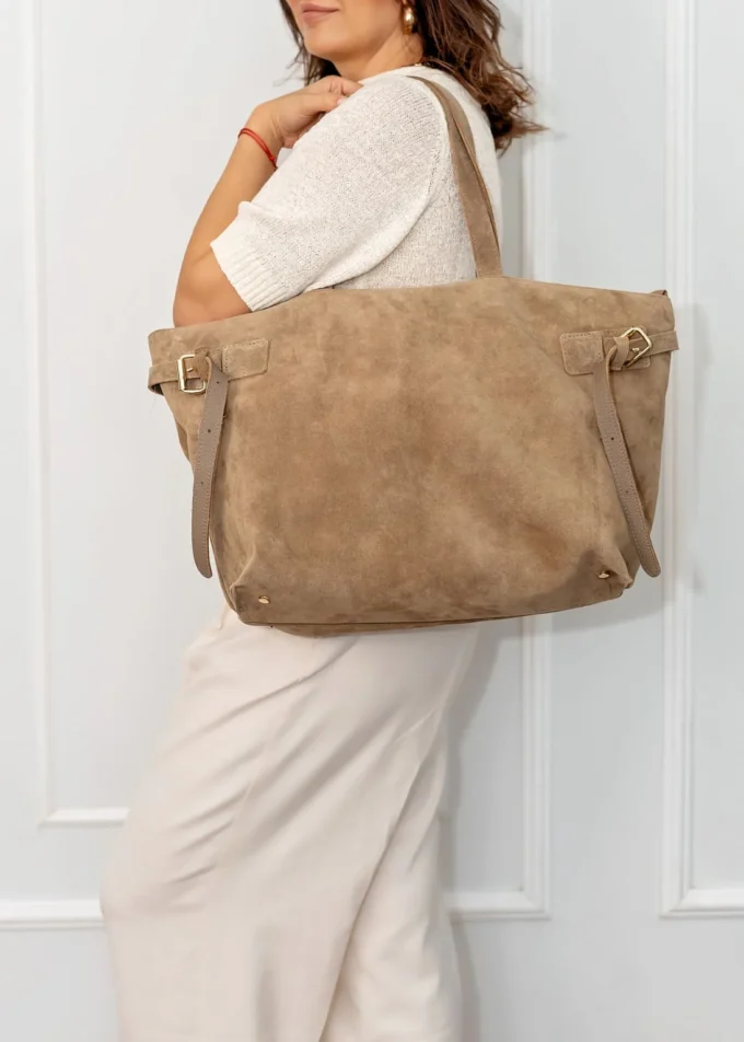 Zamszowa Shopperka do Eleganckich i Casualowych Stylizacji – Mila Beige - obrazek 5