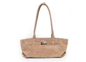 Lorena Beige – beżowa torebka zamszowa widok od frontu