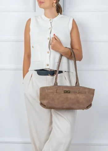 Lorena Beige – wnętrze beżowej torebki zamszowej